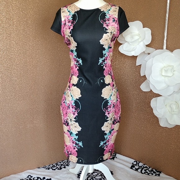 Kardashian Kollection Dresses & Skirts - Kardashian Kollection Flower dress